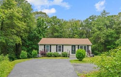 665 Central Pike, Scituate, RI 02857