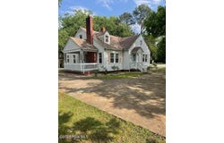 2531 S Memorial Drive, Greenville, NC 27834