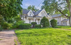 1242 C Avenue E, Oskaloosa, IA 52577