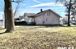 2007 W MAIN Street, Marion, IL 62959