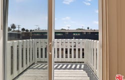 14721 Sylvan St, Van Nuys, CA 91411