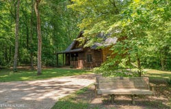 120 Ccc Camp Rd, Norris, TN 37828