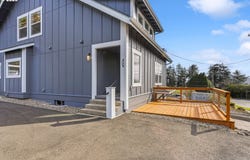 790 OREGON Ave, NorthBend, OR 97459