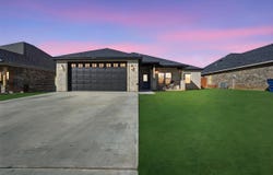 214 NW Sandstone Ave, Cache, OK 73527
