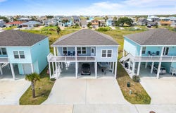 179 PARADISE DR, ROCKPORT, TX 78382