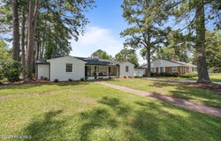1206 Summit Avenue, Washington, NC 27889