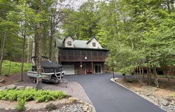 1013 TOMAHAWK ROAD, LAKE ARIEL, PA 18436