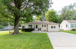220 E Portland Street, Springfield, MO 65807