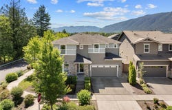 303 Vaughan Boulevard NE, North Bend, WA 98045