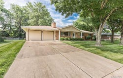 737 Smith Drive, Ballwin, MO 63011