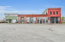 255 Main Street, Holt, MO 64048