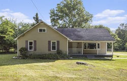 3905 Nazareth Road, Kalamazoo, MI 49004