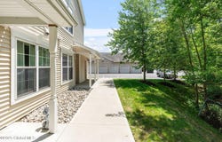 401 Cedar Run, North Greenbush, NY 12144