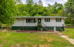 609 State Hwy 2036, Letcher, KY 41832
