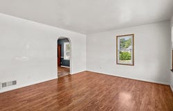 9548 Theodosia Avenue, Overland, MO 63114