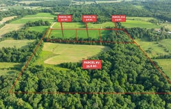 Foxfield Street SW, Navarre, OH 44662