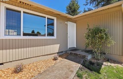 481 W GRANT ST, Carlton, OR 97111
