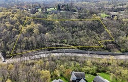 2139 Bromley Crescent Springs Road, Crescent Springs, KY 41017