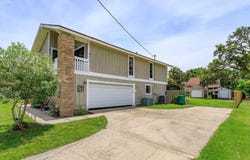 800 LAKEVIEW AVENUE, MOUNT DORA, FL 32757