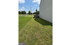 15 MONTAGUE WAY, INWOOD, WV 25428