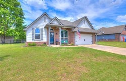 29911 E 137th Place, Coweta, OK 74429