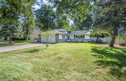 4499 Camellia Lane, North Olmsted, OH 44070