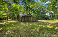 5820 Verta Drive NE, Belmont, MI 49306