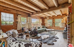 4 Winding Way, Running Springs, CA 92382