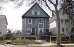 2163 N 38th St, Milwaukee, WI 53208