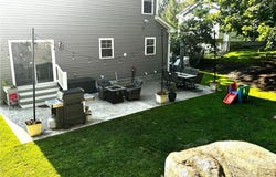 37 Iroquois Road, Cumberland, RI 02864
