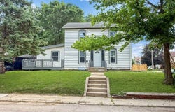 821 West Douglas Street, Freeport, IL 61032