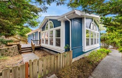2501 CREEKSIDE LN, North Bend, OR 97459