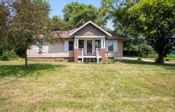201 E 200 N, La Porte, IN 46350