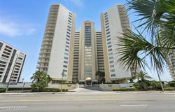 2937 S Atlantic Avenue, Daytona Beach, FL 32118