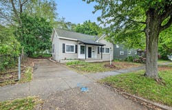 2021 Miner Avenue, Muskegon, MI 49441