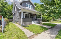 1614 Wisconsin Avenue, Beloit, WI 53511-4528