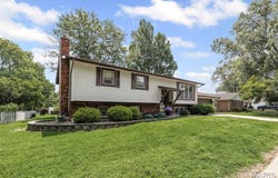1304 Pinehurst Drive, O'Fallon, IL 62269