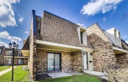 2170 Country Club Drive, Woodridge, IL 60517