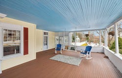 661 Middle Road, Bayport, NY 11705