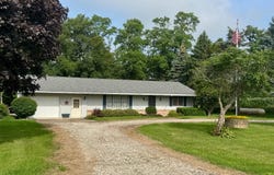 2182 85th St, Monmouth, IL 61462