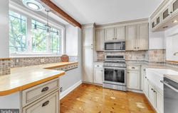 27 WILSON STREET, LAMBERTVILLE, NJ 08530