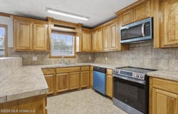 576 Woodson Drive, Jackson, MS 39206