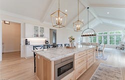 6451 S Cobblestone Road, Mayfield Village, OH 44143