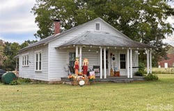 292 Williamsburg Road, Olin, NC 28660