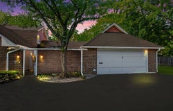 3 Chelsea On Auburn, Rolling Meadows, IL 60008