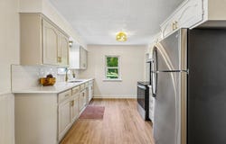 625 Bear Avenue N, Vadnais Heights, MN 55127