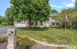 4 Red Bud Run, Sherman, IL 62684