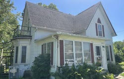 202-204 W Green Street, Fox Lake, WI 53933