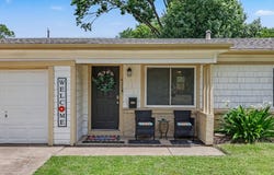 411 E Tucker Boulevard, Arlington, TX 76010
