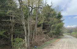Fairmont Road, Starrucca, PA 18462